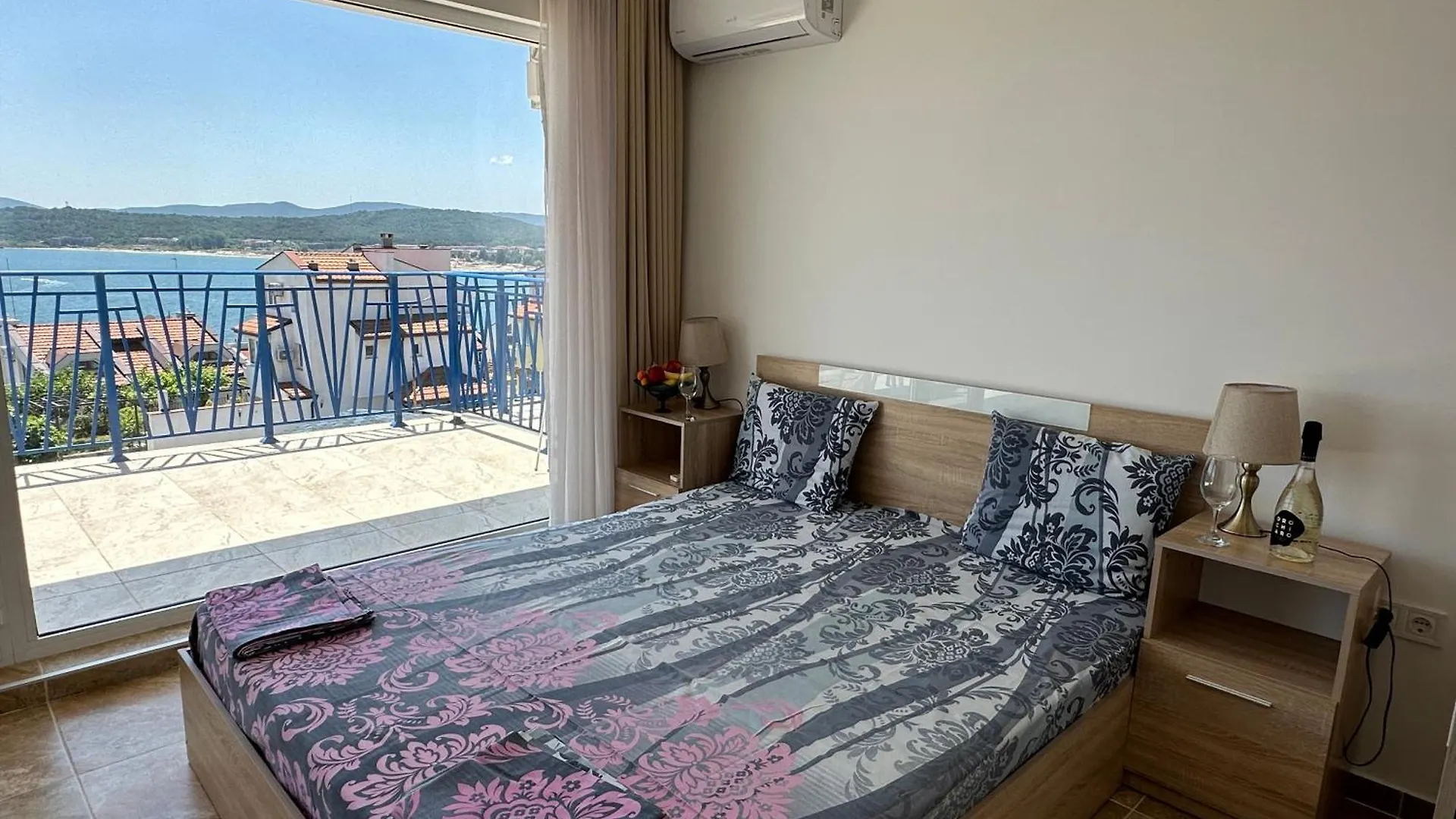 Вила Quiet Bay Sozopol Guest house